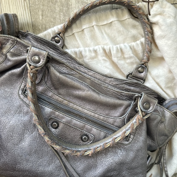 Authentic Balenciaga city bag in silver - Picture 4 of 9